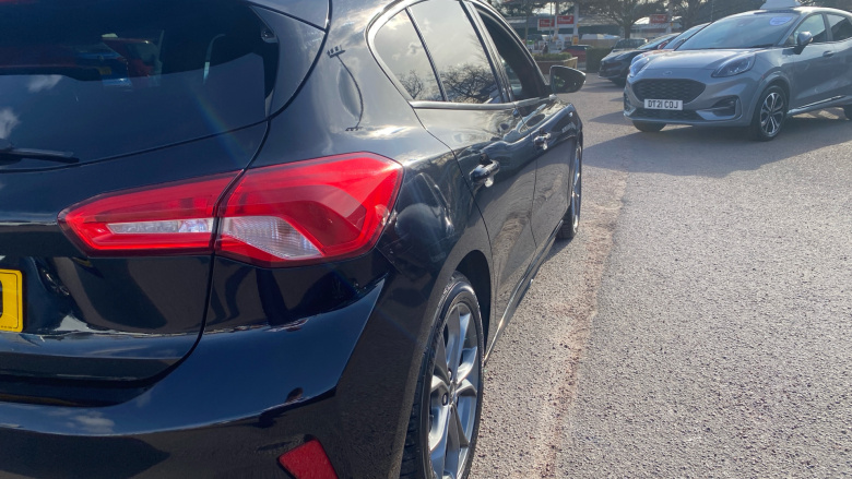 Ford Focus 1.0 EcoBoost 125 ST-Line 5dr Petrol Hatchback